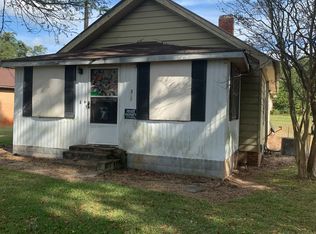 318 Circle Dr, Greenwood, SC 29646