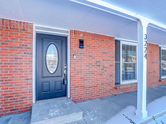 2nd image of 3224 W 11th Avenue Dr
