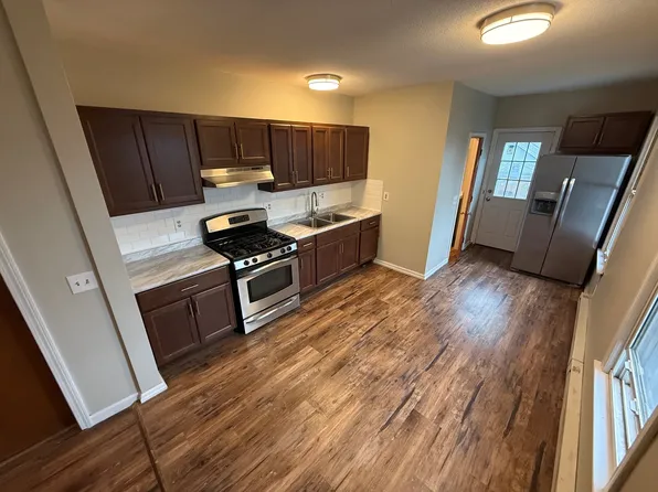 54 Walnut Ave #2R, Chicopee, MA 01020