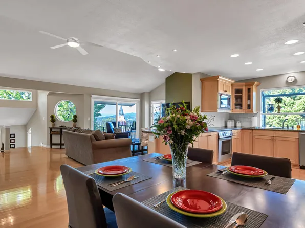 488 Ridgecrest Trl APT 231, Redding, CA 96003