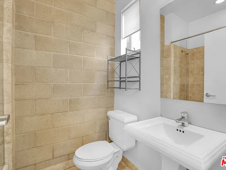 717 N Highland Ave #16 — Photo 12