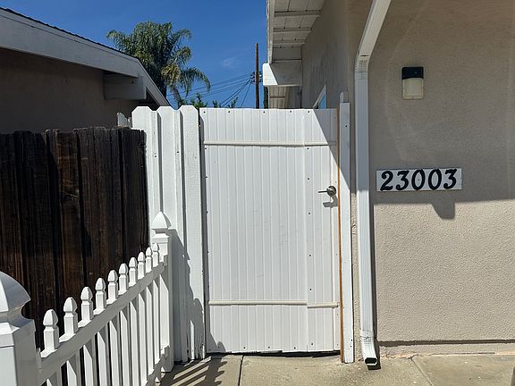 4th image of 23003 Brenford St