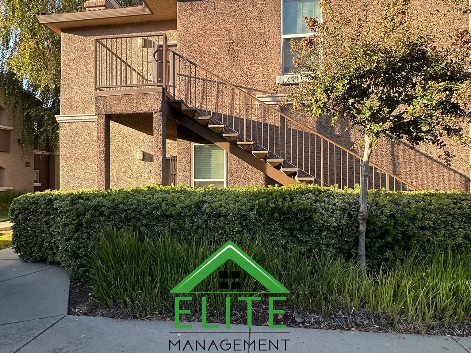 2 bed, 800 sqft, $1,950 — Photo 1