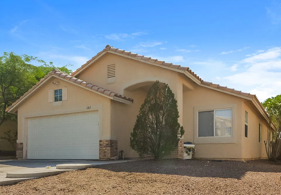 6563 Grand Oaks Dr
