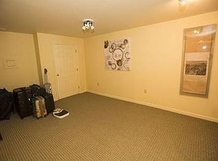 27 Gordon Mountain Rd, Windham, NH 03087