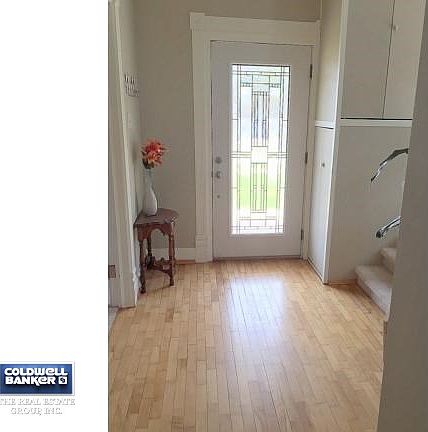 Entry with character