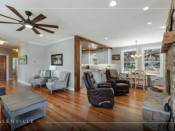 4th image of 139 Stinger Ridge