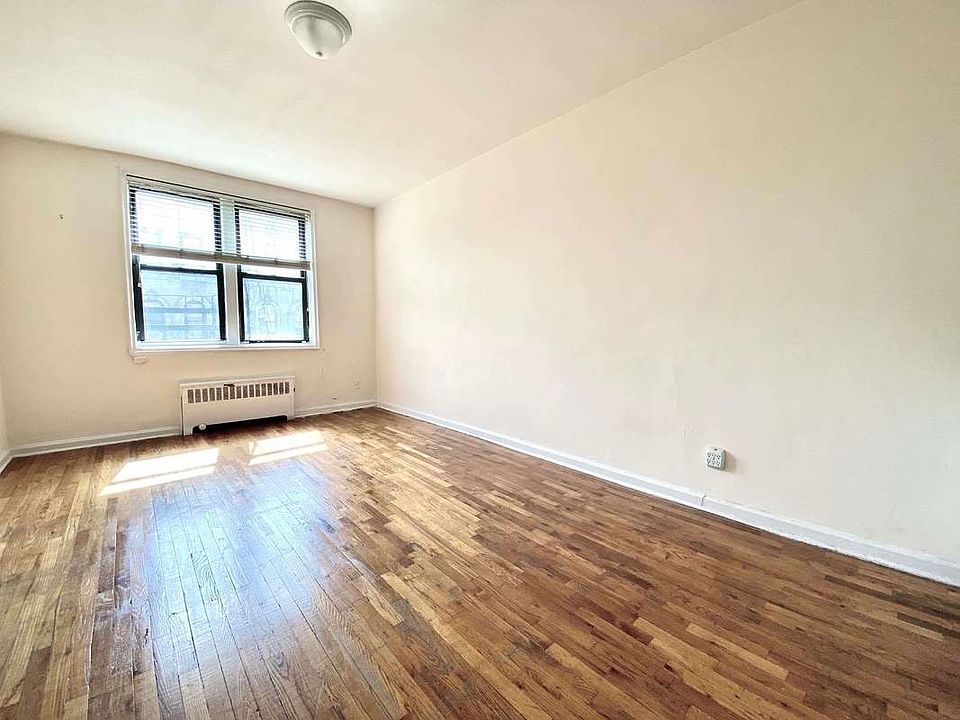 1st image of 315 E 5th St APT 6A