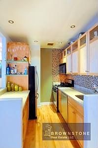 2nd image of 60 Tiffany Pl APT 2A