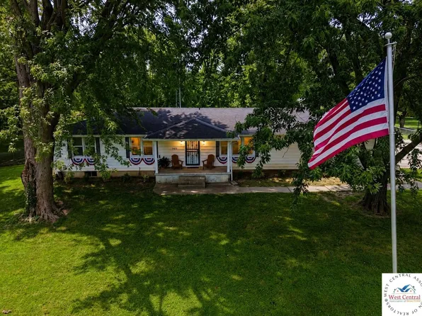 2650 McVey Rd, Sedalia, MO 65301