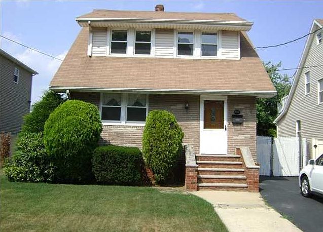 1st image of 213 Jefferson Ave
