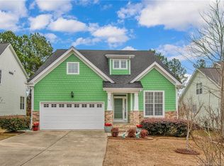 38 Cottswold Ln, Spring Lake, NC 28390