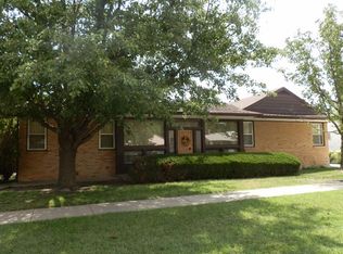 39 S Main St, Russell, KS 67665