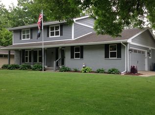 7222 Washington Ave, Windsor Heights, IA 50324