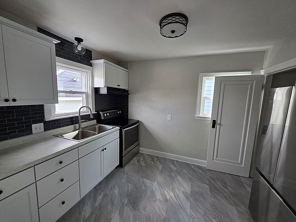 5th image of 178 Chilton Ave
