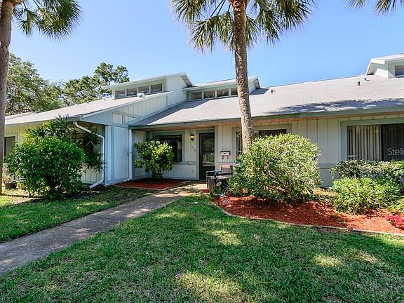 2nd image of 1115 Somerset Cir S