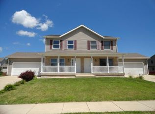 1497 Moluf St, Dekalb, IL 60115