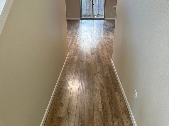 4th image of 4084 Aden Pl NE