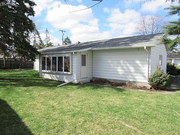 4th image of 3350 Bauer Dr