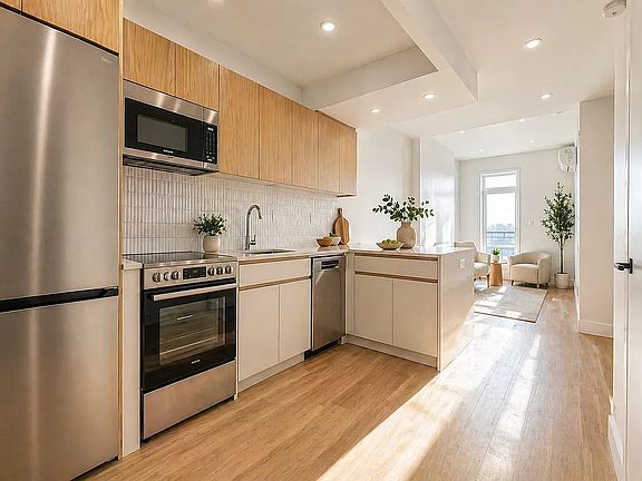2nd image of 242 6th St APT 4R