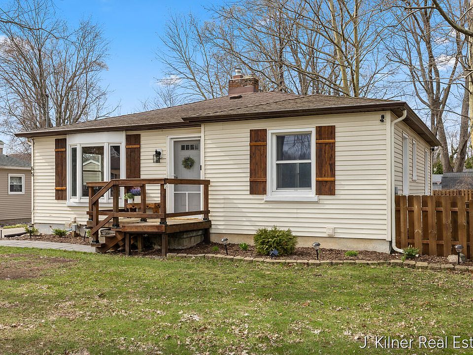1st image of 65 Betty St NE