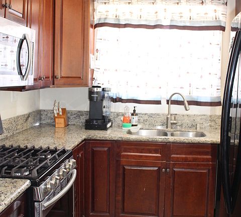 5th image of 8167 Bellingham Ave