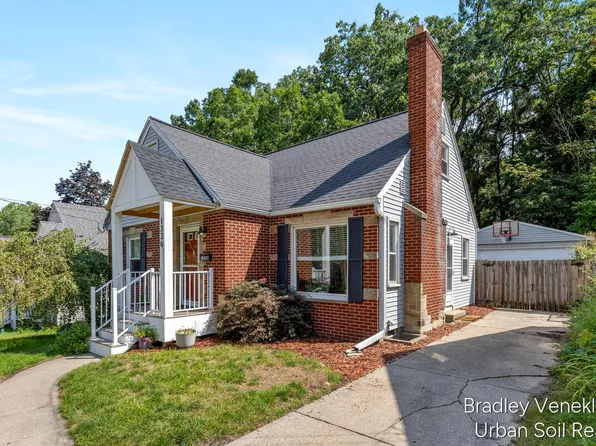 1336 Philadelphia Ave SE, Grand Rapids, MI 49506