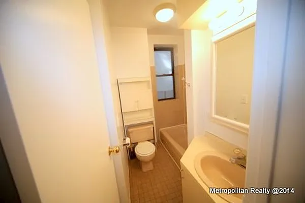 Rented by Metropolitan Realty | media 21