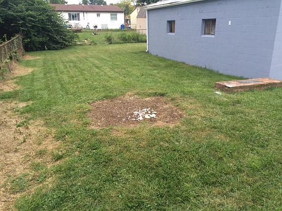 5th image of 2837 Blankner Dr