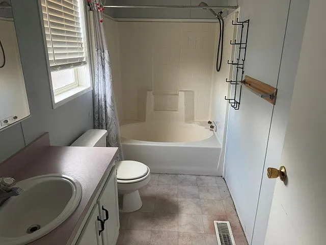 4975 Newport Ct — Photo 9