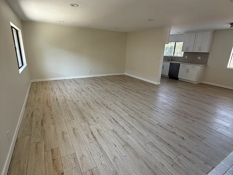 1011 San Rafael Ave #102 — Photo 10