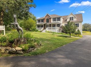 6 Wood St, Upton, MA 01568