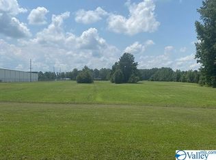 1604 Thompson Rd SE, Hartselle, AL 35640