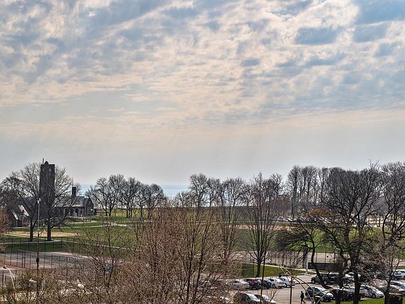 5th image of 3900 N Lake Shore Dr APT 6E