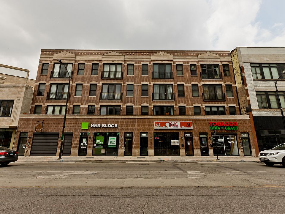 1st image of 1240 N Milwaukee Ave Unit 4