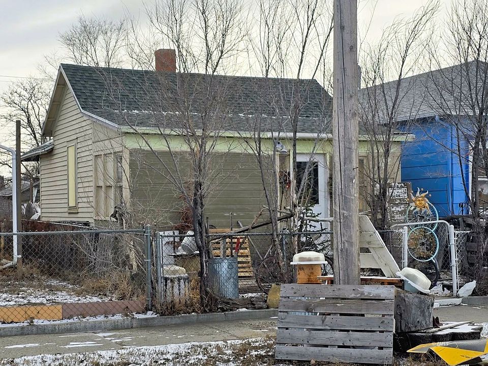 2nd image of 712 Atlantic Ave