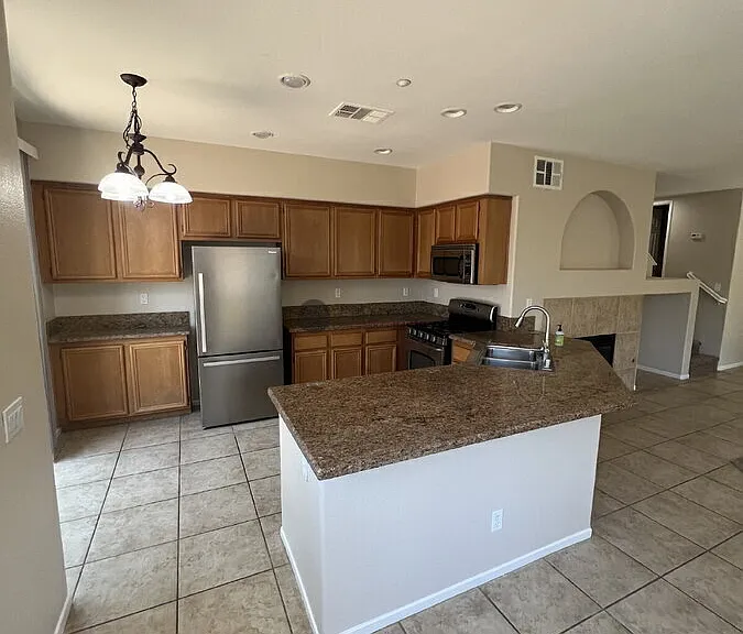 25265 Windy Cove St #3 — Photo 5