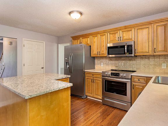 4th image of 207 Sasanoa Ct