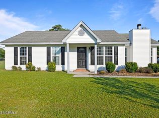 101 Falcon Crest Rd, Jacksonville, NC 28540