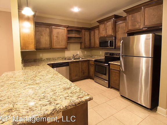 4th image of 9173 Shadow Oak Dr