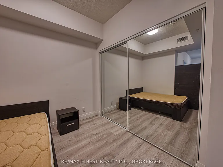 652 Princess St #622 — Photo 13