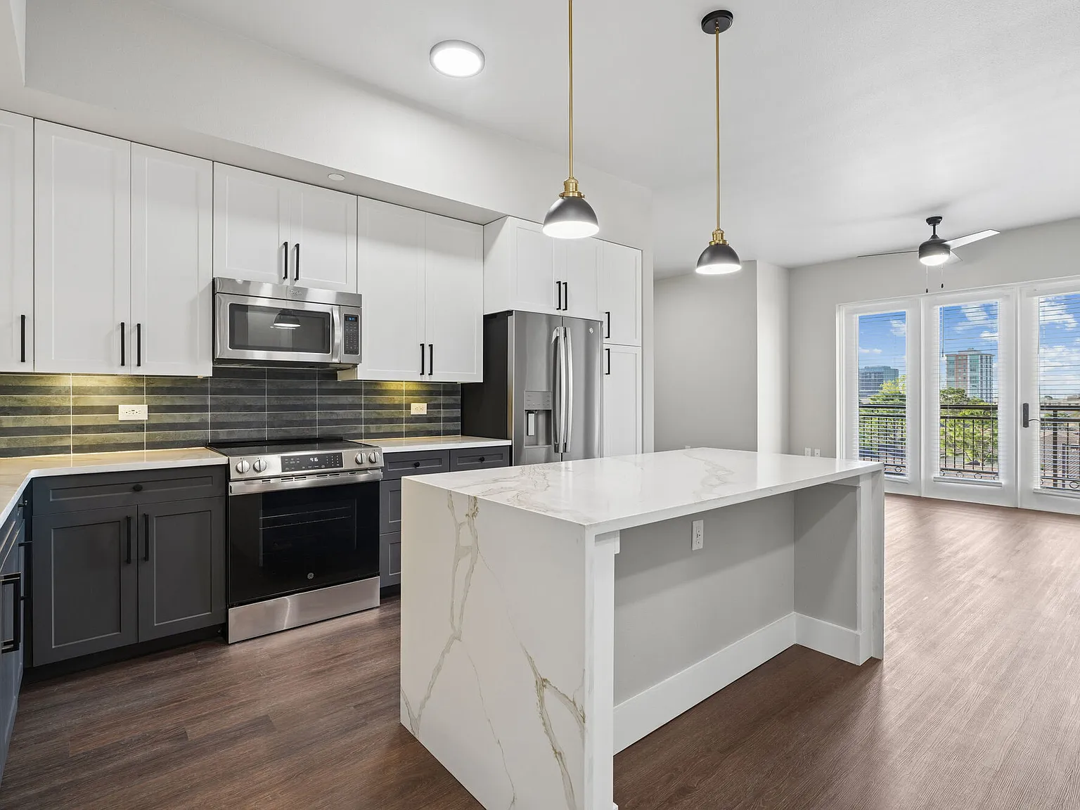 Hollings Post Oak — Photo 1