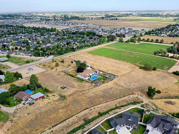 4th image of 23848 Cemetery Rd