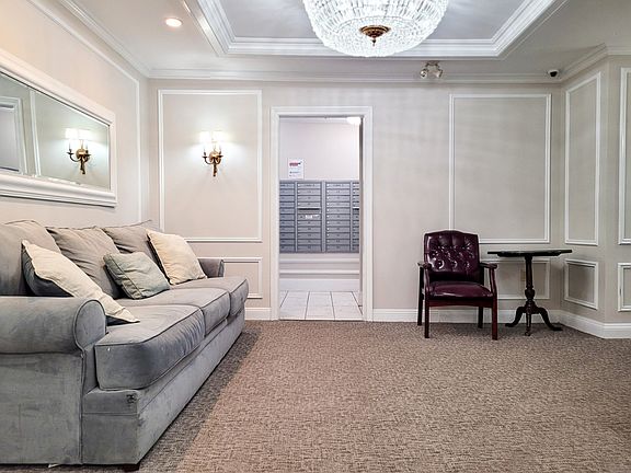2nd image of 362 Commonwealth Ave APT 4C