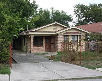 2nd image of 1723 Arbor Pl