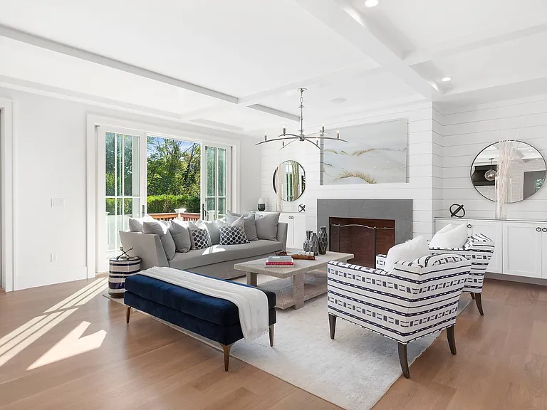 8 Greenway Dr — Photo 7