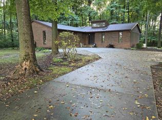 8825 9b Rd, Plymouth, IN 46563