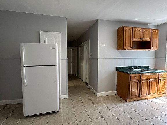 2nd image of 20 McKay Ave #2