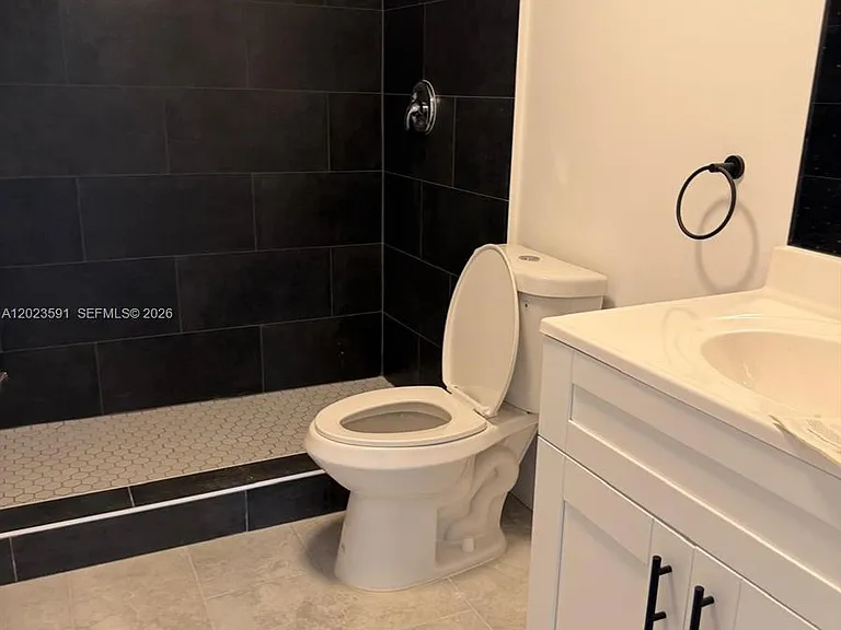 147 NW 59th St #206 — Photo 27