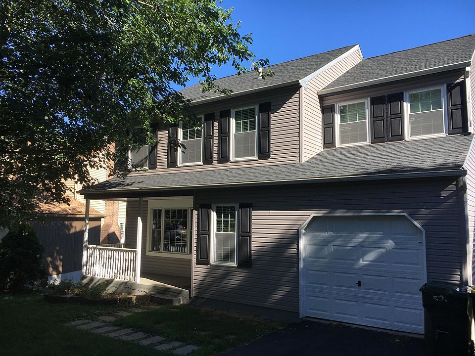 1st image of 1661 Hemlock Cir